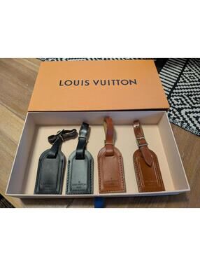 Gorgeous Authentic 4x Lot! Louis Vuitton Luggage Tags 2x Dark Brown 2x Black LV